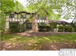 4 Blueberry Ln, Leonardo, NJ 07737