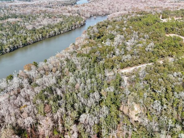 5730 Strickland Rd, Ebro, FL 32437