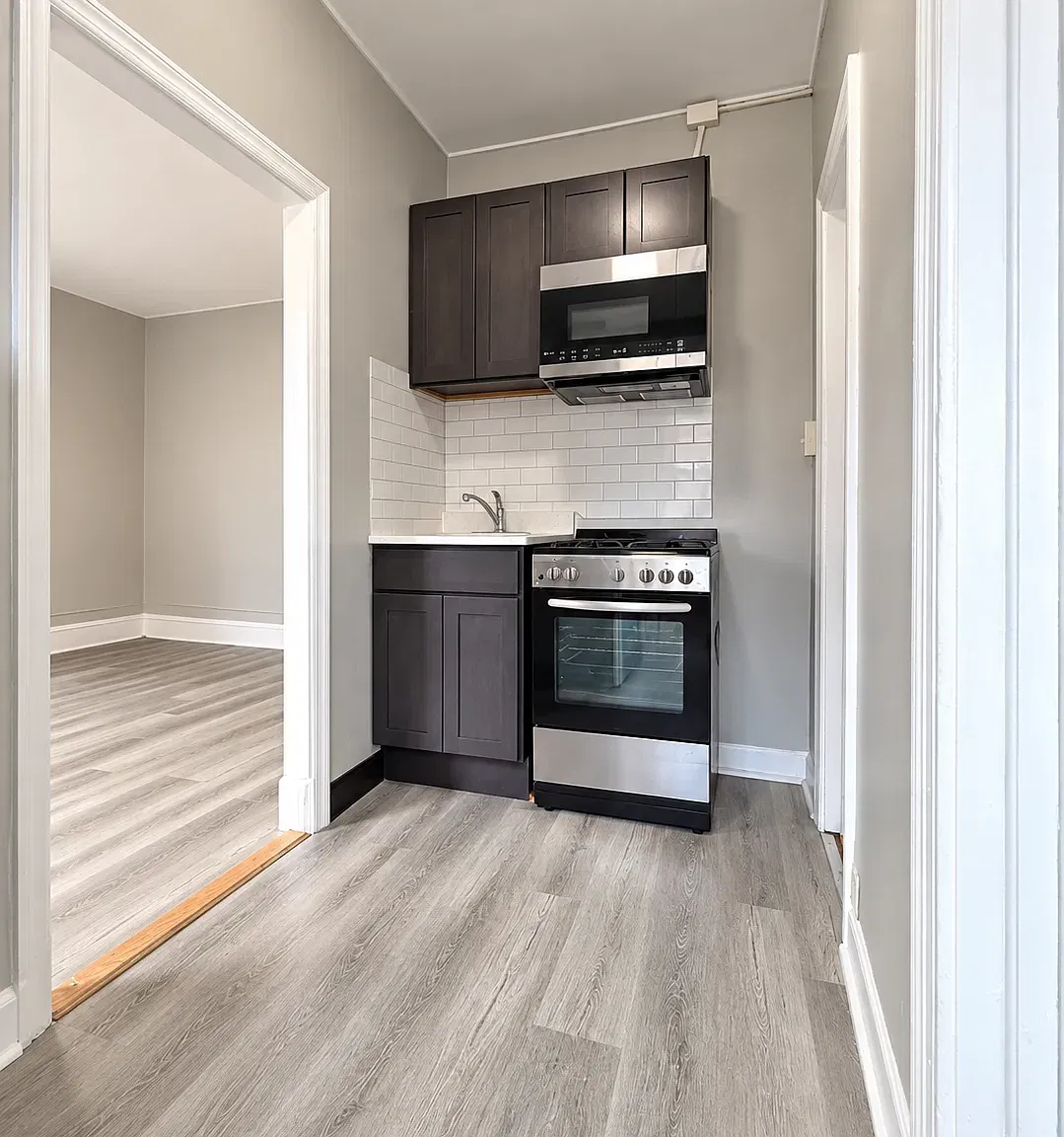 Studio, 600 sqft, $1,425 — Photo 2