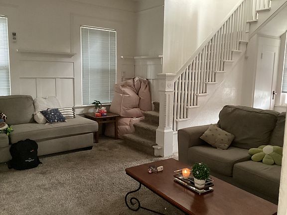 3rd image of 238 W Sacramento Ave