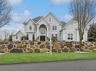 4 Sandyfields Ln, Stony Pt, NY 10980