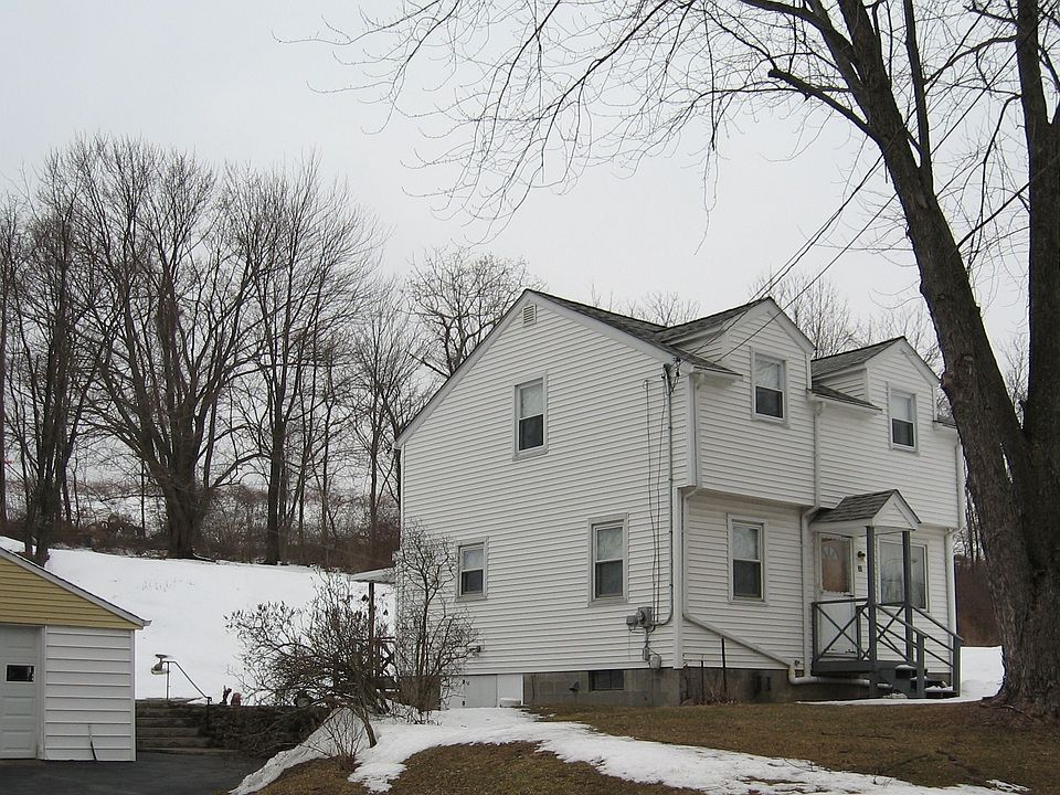 2nd image of 33 Deller Rd