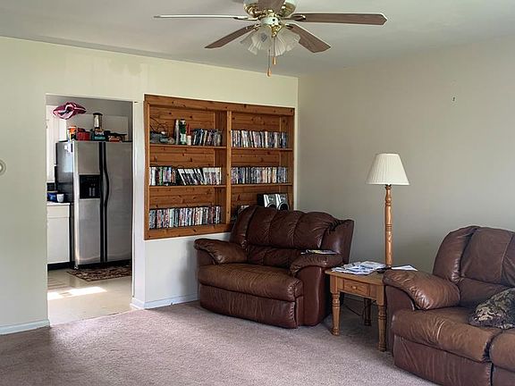 3rd image of 217 Dennis Ave