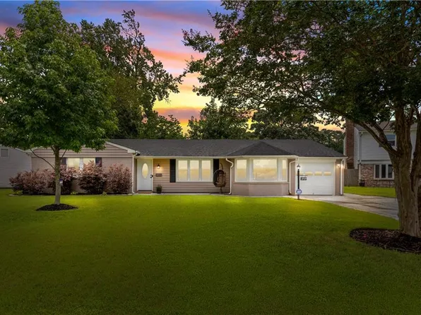 3709 Pine Grove Ln, Virginia Beach, VA 23452