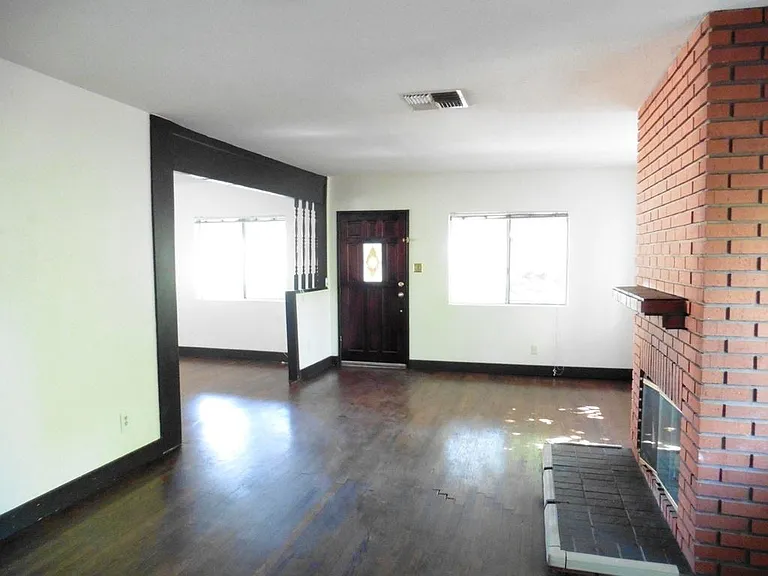 5723 Stansbury Ave — Photo 23