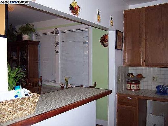5th image of 1028 Prague St