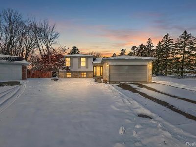 37959 Streamview Dr, Sterling Heights, MI, 48312