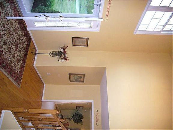 3rd image of 6 Grist Mill Ln
