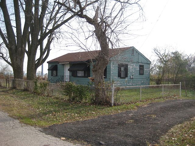 1st image of 103 W Lakeview Ave