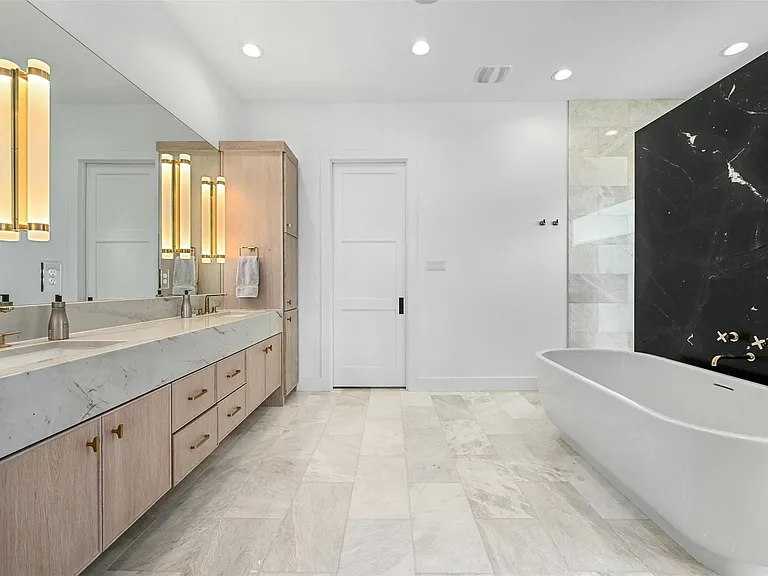 806 Sunfish St — Photo 15