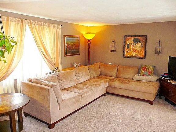 4th image of 1536 Annette Ave