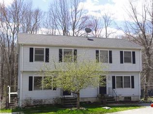 29 Ledgeland Dr, Mystic, CT 06355