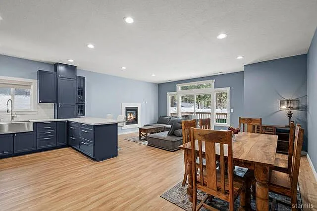 1053 William Ave — Photo 3