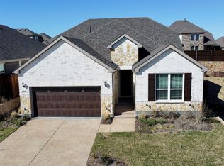 2215 Vigilance Ct, Saint Paul, TX 75098