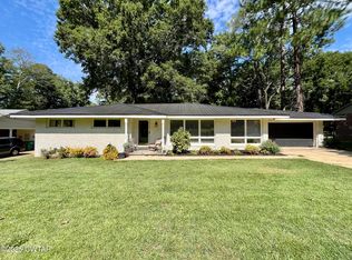 449 Russell Rd, Jackson, TN 38301