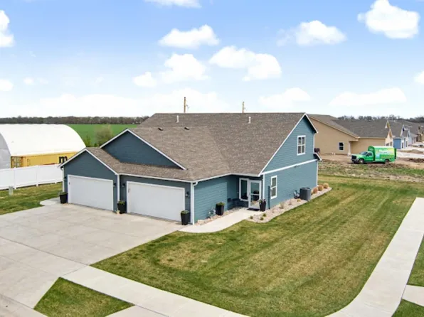 2703 Tim Rogers Ln, Salina, KS 67401