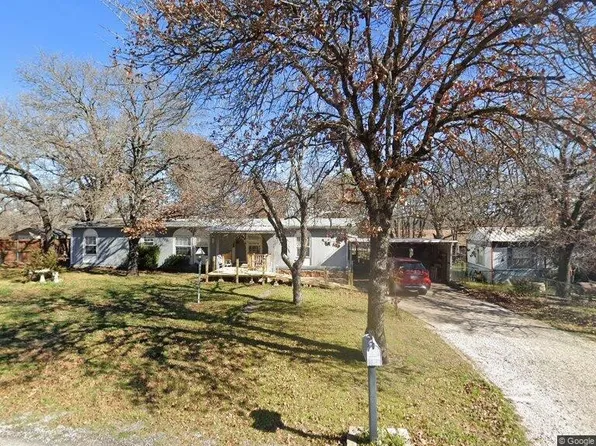 809 Harness Trl, Granbury, TX 76049