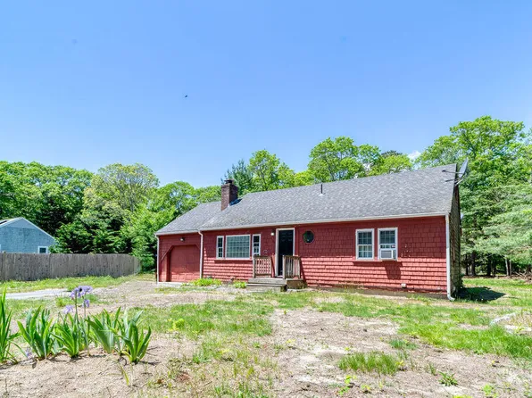 80 Mariner Circle, Cotuit, MA 02635