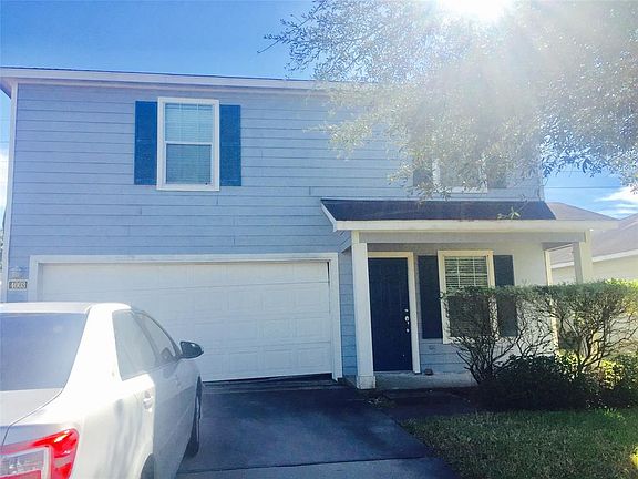 2nd image of 4003 Hollow Cove Ln