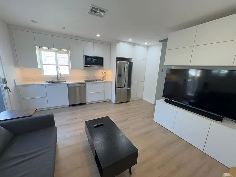 4216 Sawtelle Blvd #4218 — Photo 9