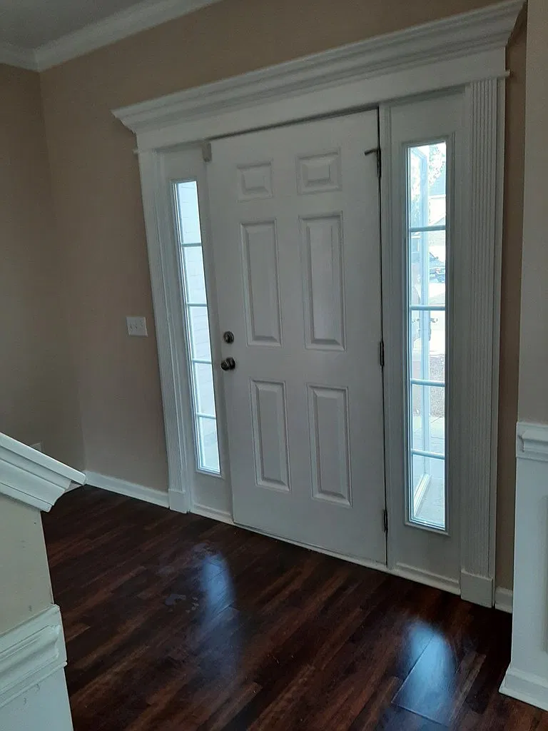 4 bed, 2.5 bath, 2280 sqft, $1,800 — Photo 2