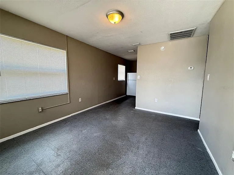 114 Court St SW — Photo 2