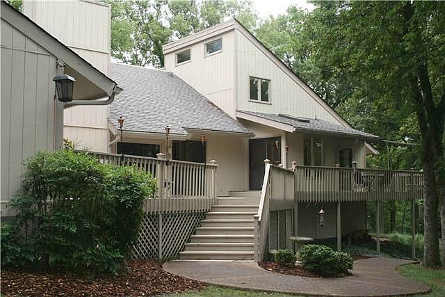2nd image of 5749 Cloverhill Dr