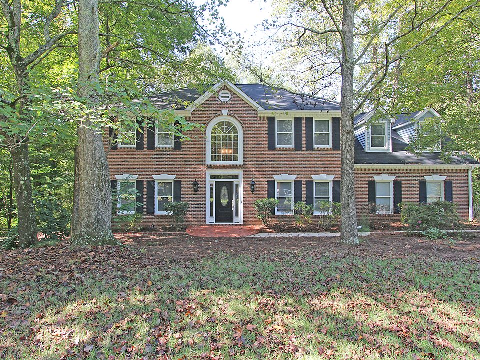 1st image of 2365 Habersham Dr SW