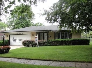 3401 Plum Grove Dr, Rolling Meadows, IL 60008