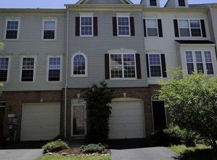 7567 Great Swan Ct, Alexandria, VA 22306