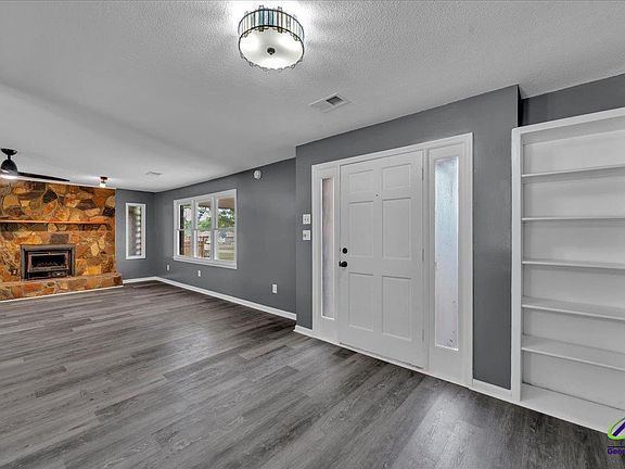 3rd image of 111 Weaver Rd