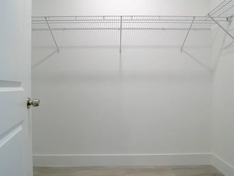 15633 Lakeland Cir — Photo 16