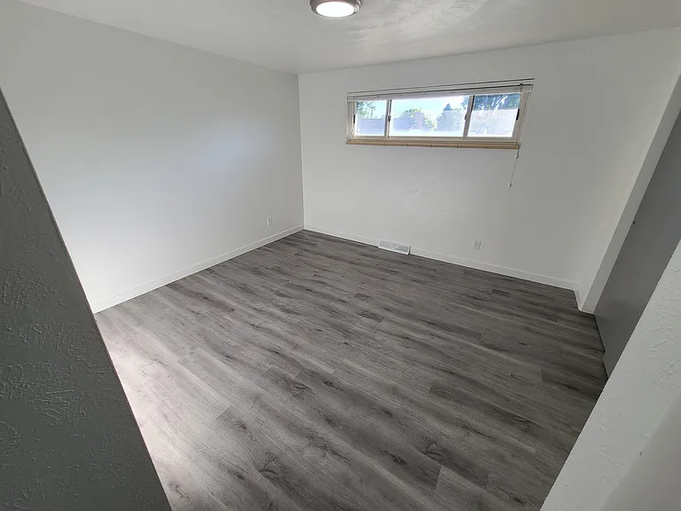 4673 Everett Ct — Photo 8