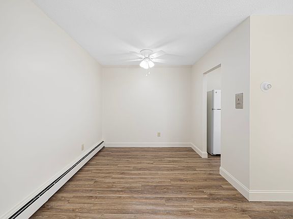 5th image of 3040-3048 Pawtucket Ave #06dec5656