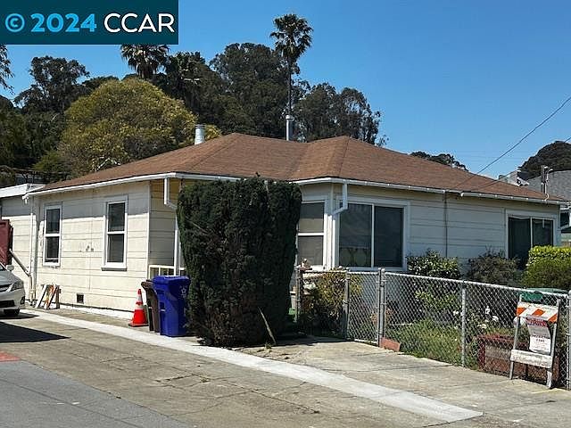 1st image of 2973 Greenwood Dr