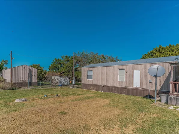2526 Deer Trl, Granbury, TX 76048