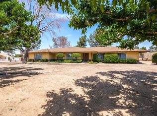 19430 Tomahawk Rd, Apple Valley, CA 92307