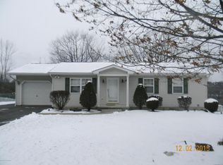 308 Meadowcrest Dr, Trucksville, PA 18708