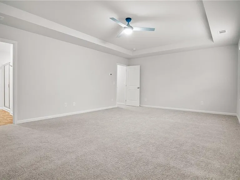 239 Turner Ln — Photo 14