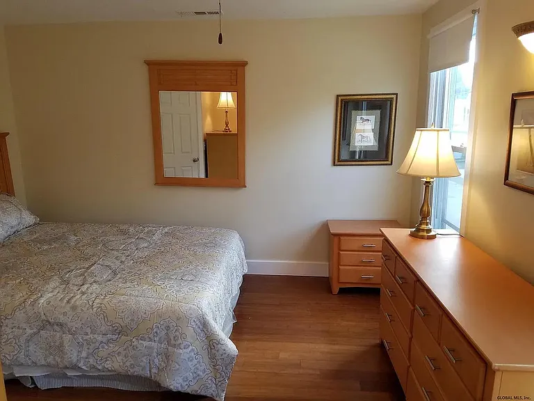 148 Middle Ave — Photo 12