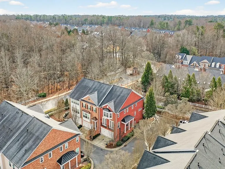 7205 Lowery Oak Dr — Photo 38