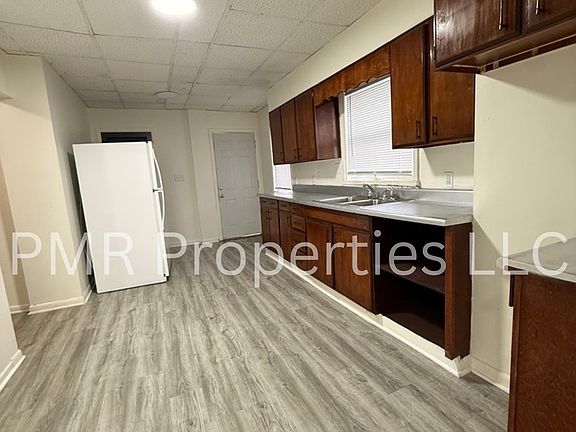 5th image of 829 2nd Ave APT 1