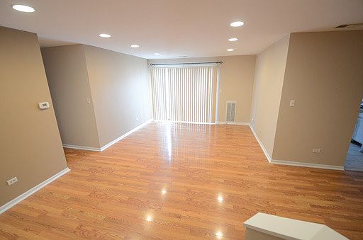 3rd image of 1204 Knottingham Ct #1BL