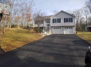 9 Milnerfield Rd, Johnston, RI 02919