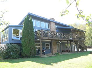 492 Mitchell Valley Dr, Marion, VA 24354