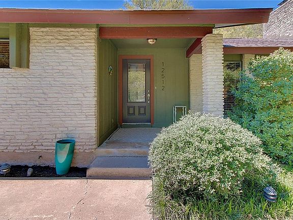 3rd image of 12512 Taylor Dr