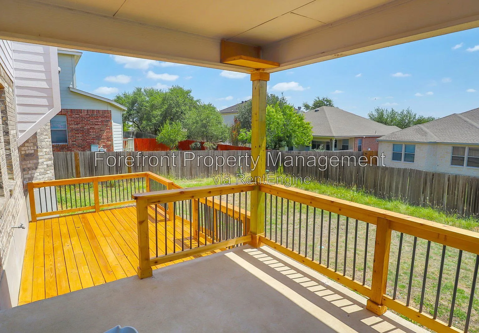 4 bed, 3.5 bath, 2539 sqft, $2,000 — Photo 2