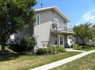 674 Eastbrooke Ln, Rochester, NY 14618