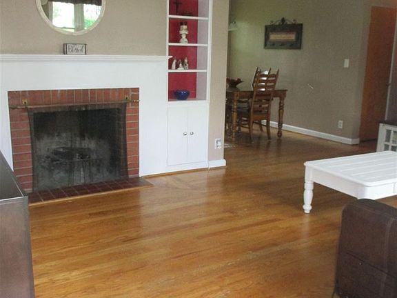 2nd image of 314 W Wynnwood Dr