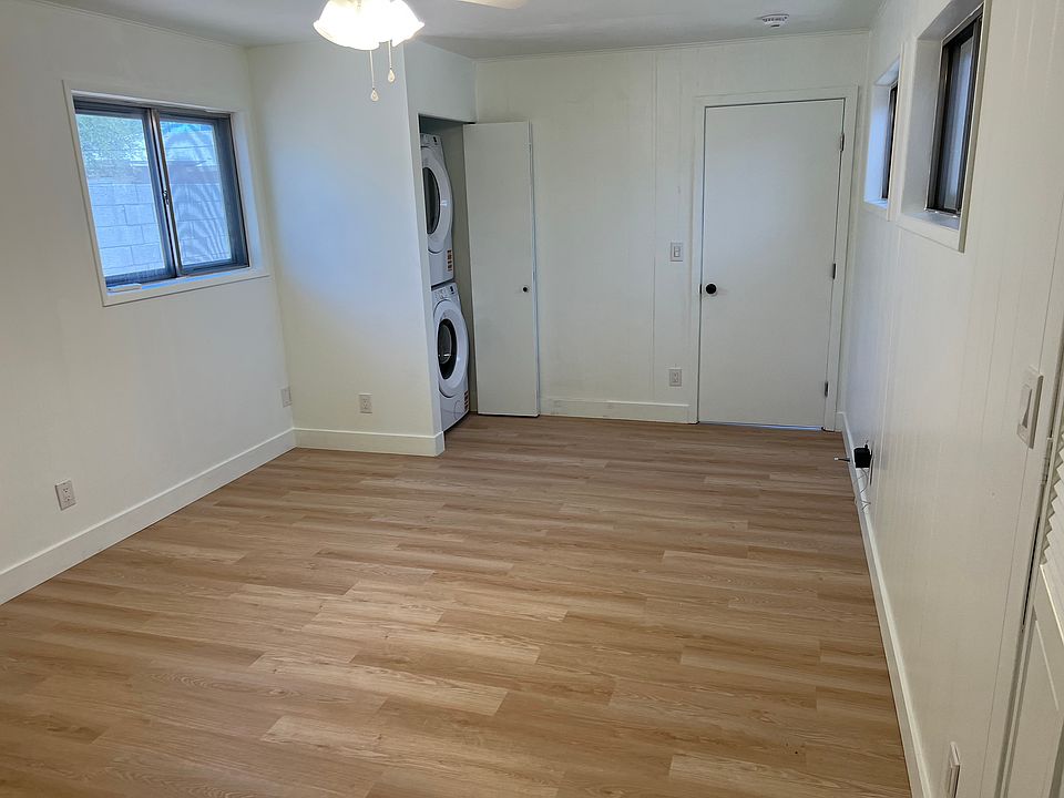 2nd image of 1045 E Weldon Ave #B